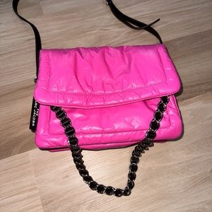 MARC JACOBS CROSS BODY BAG